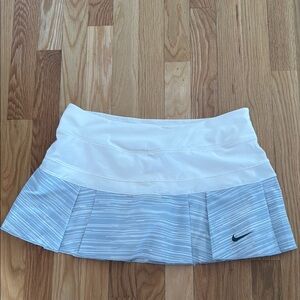 Nike Women's White and Blue tennis Skirt
